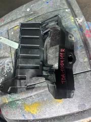 Дефлектор радиатора правый SUZUKI ESCUDO 2013