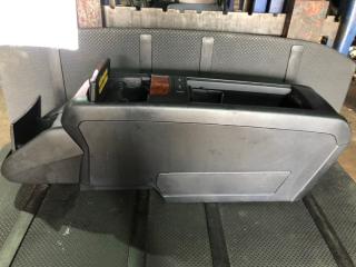 Бардачок между сидений Toyota HARRIER 2006