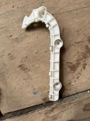 Крепление бампера переднее правое MITSUBISHI outlander 2006 контрактная Крепление бампера переднее правое MITSUBISHI outlander 2006