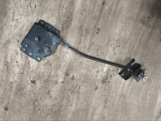 Крепление запасного колеса Toyota HARRIER 2006