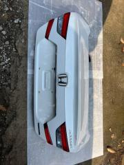 Крышка багажника Honda Accord 2020