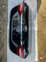 Крышка багажника Toyota Camry 2018