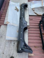 Порог кузова левый HONDA VEZEL 2013