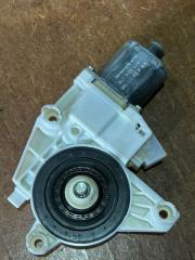 Фото запчасти мотор стеклоподъемника передний левый Mercedes-Benz C-Class 2012 контрактная запчасть Запчасть мотор стеклоподъемника передний левый Mercedes-Benz C-Class 2012