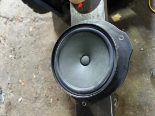 Фото запчасти динамик передний левый Mercedes-Benz C-Class 2012 контрактная запчасть Запчасть динамик передний левый Mercedes-Benz C-Class 2012