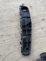 Крепление бампера переднее левое Toyota Prius 2016