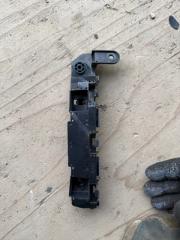 Крепление бампера переднее правое HONDA VEZEL 2013 контрактная Крепление бампера переднее правое HONDA VEZEL 2013