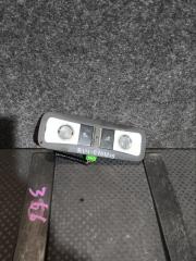 Фото запчасти плафон HONDA VEZEL 2013 контрактная запчасть Запчасть плафон HONDA VEZEL 2013