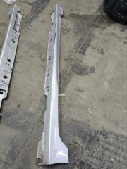 Порог левый Toyota Prius 2016