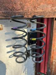 Запчасть пружина подвески задняя Toyota Prius 2016