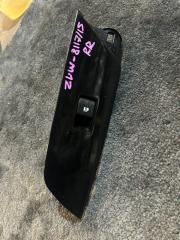 Блок управления стеклоподъемниками задний правый Toyota Prius 2016