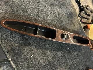 Фото запчасти блок управления стеклоподъемниками задний правый Toyota Gaia 1998 контрактная запчасть Запчасть блок управления стеклоподъемниками задний правый Toyota Gaia 1998