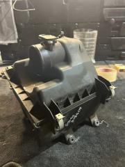 Корпус воздушного фильтра Lexus RX450H 2010