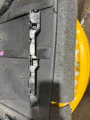 Фото запчасти крепление бампера заднее левое HONDA VEZEL 2013 контрактная запчасть Запчасть крепление бампера заднее левое HONDA VEZEL 2013