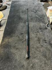 Запчасть амортизатор капота правый Mercedes-Benz C-Class 2012