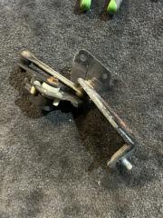 Датчик положения кузова передний SUZUKI ESCUDO 2010 контрактная Датчик положения кузова передний SUZUKI ESCUDO 2010