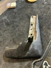 Брызговик передний правый NISSAN X-TRAIL 2009