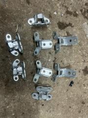 Петля двери Toyota Prius 2016