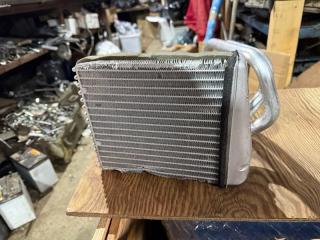 Запчасть радиатор печки Volkswagen TIGUAN 2011