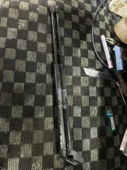 Амортизатор багажника MITSUBISHI outlander 2006