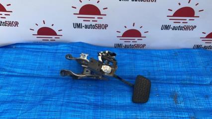 Педаль тормоза TOYOTA CAMRY