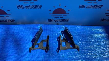 Петля капота передняя левая HONDA FIT