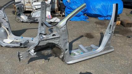 Порог левый TOYOTA VITZ