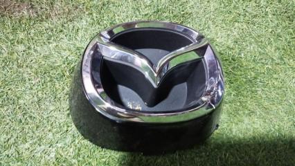 Эмблема передняя MAZDA CX-5 2017-