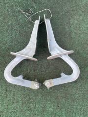 Фото запчасти петли капота ISUZU BIGHORN 1995-2002 Б/У запчасть Запчасть петли капота ISUZU BIGHORN 1995-2002