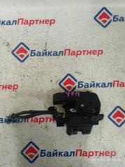 Замок багажника задний TOYOTA PRIUS