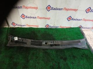 Решетка под лобовое стекло NISSAN EXPERT 2002