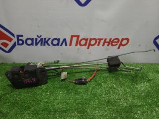 Замок багажника задний NISSAN VANETTE 2001