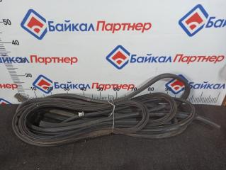 Уплотнитель двери TOYOTA IST 2009