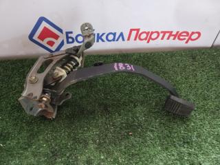 Педаль сцепления TOYOTA CARINA 1995