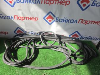 Уплотнитель двери NISSAN MURANO 2009