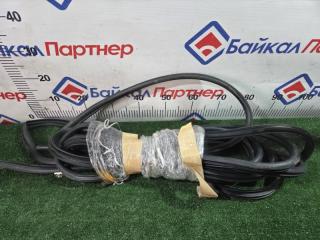 Уплотнитель двери TOYOTA IST 2008