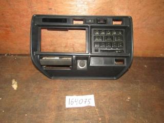 Консоль магнитофона  TOYOTA   LAND CRUISER   FZJ80        1 ракурс