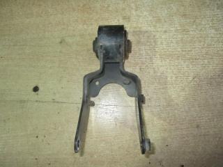 Подушка двигателя задняя  SUZUKI   EVERY   DA64V   K6A     2 ракурс