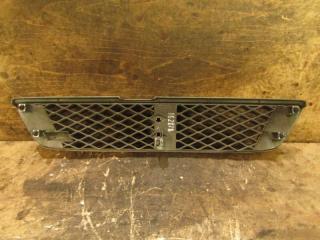 Решетка радиатора  NISSAN   STAGEA   WGNC34        2 ракурс