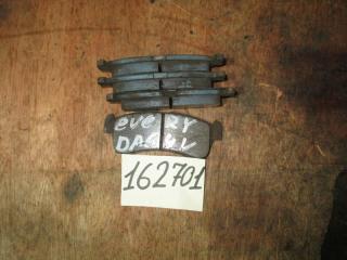 Колодки тормозные передние  SUZUKI   EVERY   DA64V        1 ракурс
