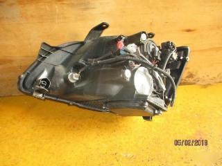 Фара правая передняя  TOYOTA   VOXY   AZR60      28152  2 ракурс