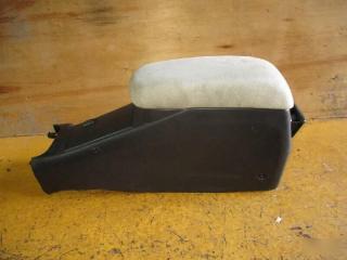 Подлокотник  NISSAN   PRIMERA   TP12        1 ракурс