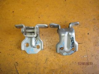 Петля дверная правая передняя  SUBARU   STELLA   RN2        1 ракурс