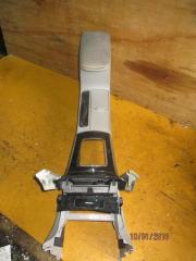 Подлокотник  TOYOTA   COROLLA AXIO   ZRE142        3 ракурс