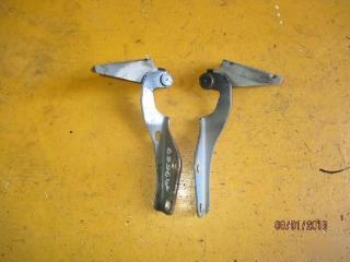 Петля капота  DAIHATSU   ATRAI   S321G        1 ракурс