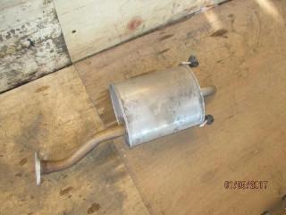 Глушитель  HONDA   FIT   GD1   L13A     2 ракурс