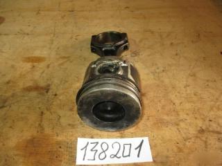 Поршень  MAZDA   BONGO   SKF2V   RF     1 ракурс