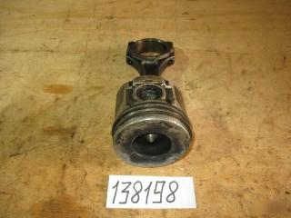 Поршень  MAZDA   BONGO   SKF2V   RF     1 ракурс