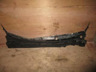 Жабо  TOYOTA   AURIS   NZE181        2 ракурс
