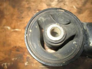Подушка двигателя левая передняя  SUBARU   PLEO+   RA1   EN07     2 ракурс